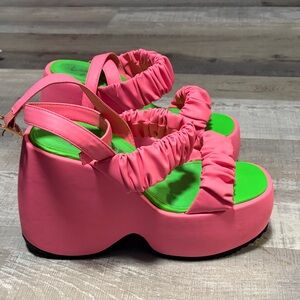 Lemon Drop by Privileged Women’s Pink Platform Sandals with Green Insole